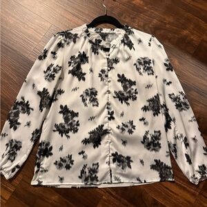 Ann Taylor Black and White Floral Button-Up Blouse